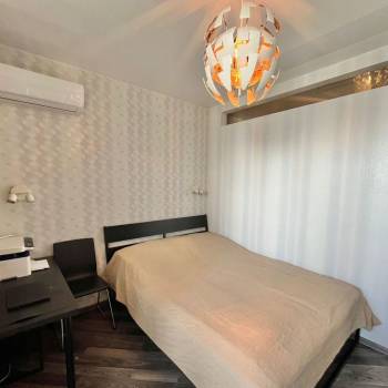 Продается 1-комнатная квартира, 56,1 м²