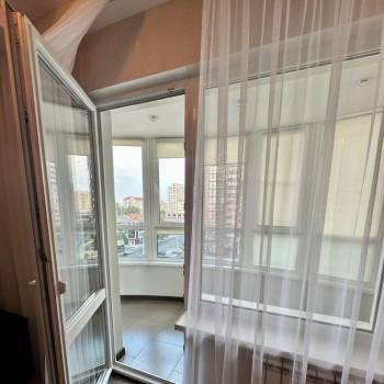 Сдается 1-комнатная квартира, 56 м²