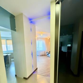 Сдается 1-комнатная квартира, 56 м²