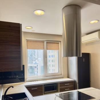 Сдается 1-комнатная квартира, 56 м²