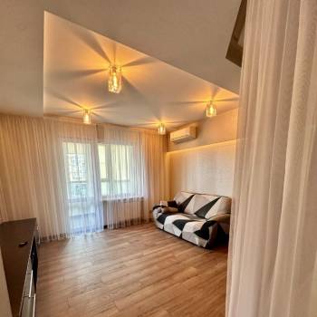 Сдается 1-комнатная квартира, 56 м²