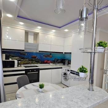 Продается 1-комнатная квартира, 38 м²