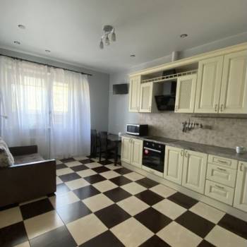 Сдается 1-комнатная квартира, 54 м²