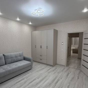 Сдается 2-х комнатная квартира, 65 м²