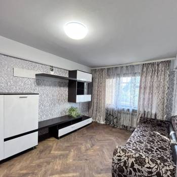 Сдается Многокомнатная квартира, 60 м²