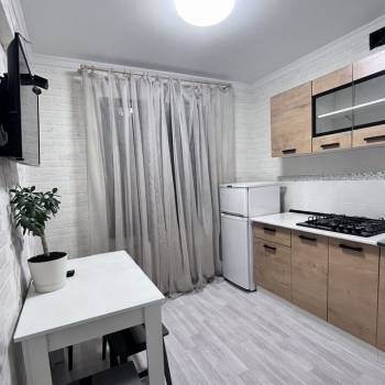 Сдается Многокомнатная квартира, 60 м²