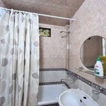 Сдается Многокомнатная квартира, 60 м²