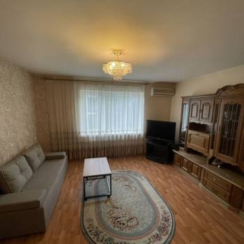 Сдается Многокомнатная квартира, 64 м²