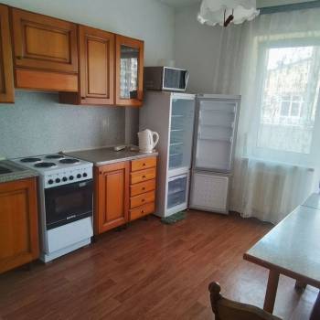 Сдается 1-комнатная квартира, 38 м²