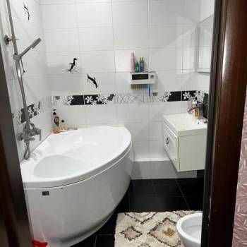 Сдается 1-комнатная квартира, 50 м²