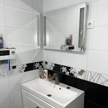 Сдается 1-комнатная квартира, 50 м²