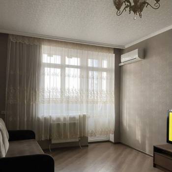 Сдается 1-комнатная квартира, 43 м²