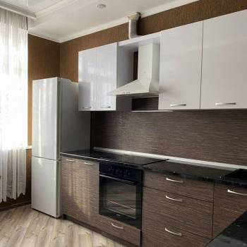 Сдается 1-комнатная квартира, 43 м²