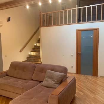 Сдается 2-х комнатная квартира, 102 м²