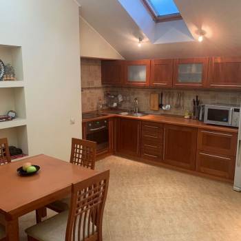 Сдается 2-х комнатная квартира, 102 м²