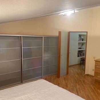 Сдается 2-х комнатная квартира, 102 м²
