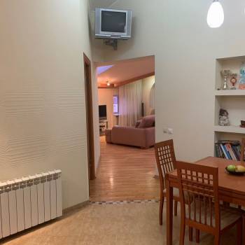 Сдается 2-х комнатная квартира, 102 м²