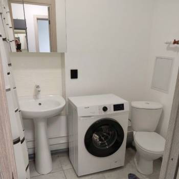 Сдается 1-комнатная квартира, 39 м²