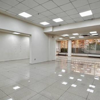 Сдается Нежилое помещение, 195 м²