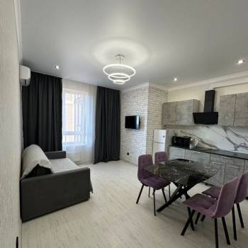 Продается 1-комнатная квартира, 45 м²