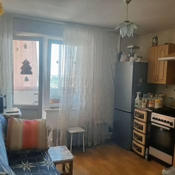 Продается 1-комнатная квартира, 37,6 м²