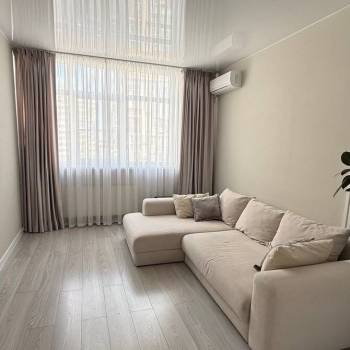 Продается 1-комнатная квартира, 45,7 м²