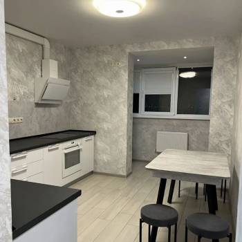Сдается 1-комнатная квартира, 43 м²