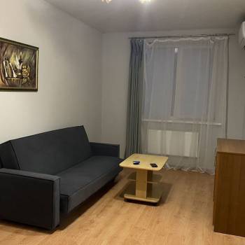 Сдается 1-комнатная квартира, 38 м²