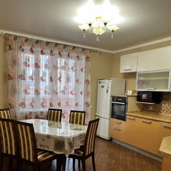 Сдается 2-х комнатная квартира, 73,2 м²