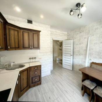 Сдается 2-х комнатная квартира, 65 м²