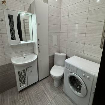 Продается 1-комнатная квартира, 32 м²