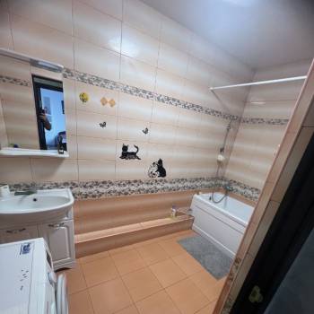 Сдается 2-х комнатная квартира, 63 м²