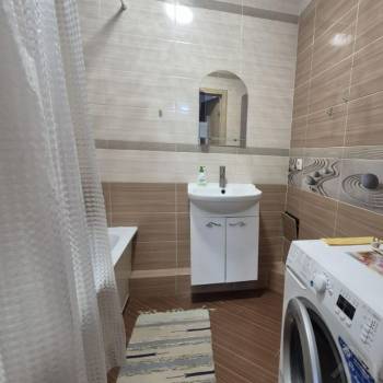 Сдается Многокомнатная квартира, 85 м²