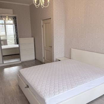 Сдается 1-комнатная квартира, 42 м²