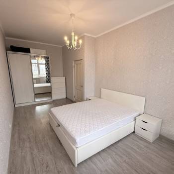Сдается 1-комнатная квартира, 42 м²