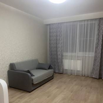 Сдается Многокомнатная квартира, 105 м²