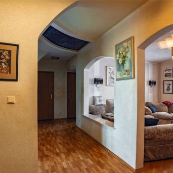 Продается Многокомнатная квартира, 97 м²