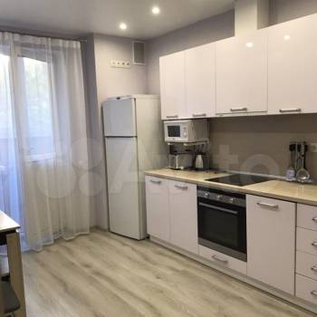 Сдается 1-комнатная квартира, 42 м²