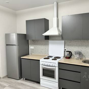 Сдается 1-комнатная квартира, 42 м²