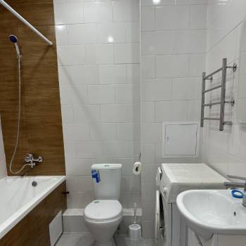 Сдается 1-комнатная квартира, 42 м²