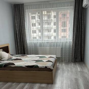 Сдается 1-комнатная квартира, 42 м²