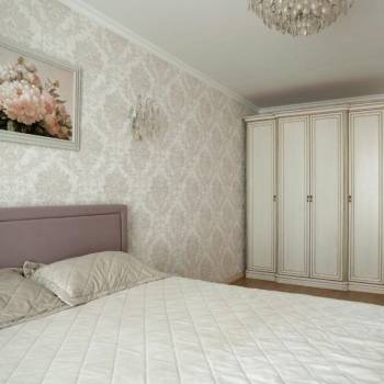 Сдается 1-комнатная квартира, 54 м²