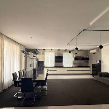 Сдается Дом, 200 м²