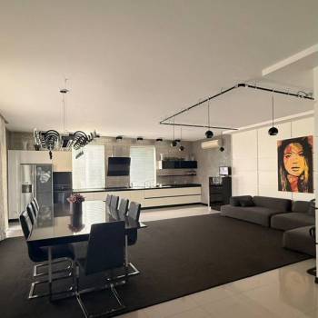Сдается Дом, 200 м²