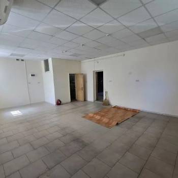 Сдается Нежилое помещение, 100 м²