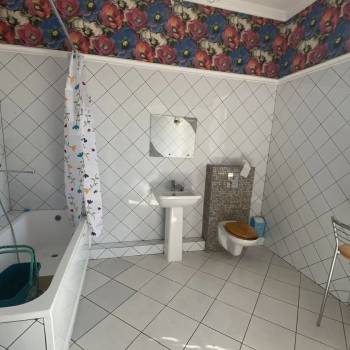 Сдается Дом, 200 м²