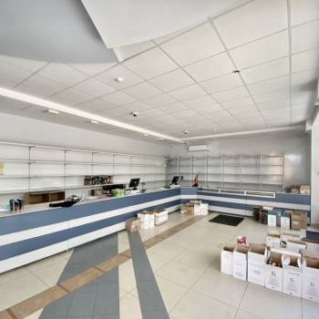 Продается Нежилое помещение, 308 м²