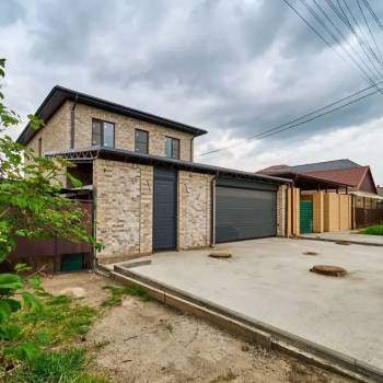 Продается Дом, 195 м²