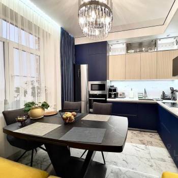Продается 3-х комнатная квартира, 95 м²