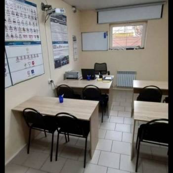 Продается Нежилое помещение, 200 м²
